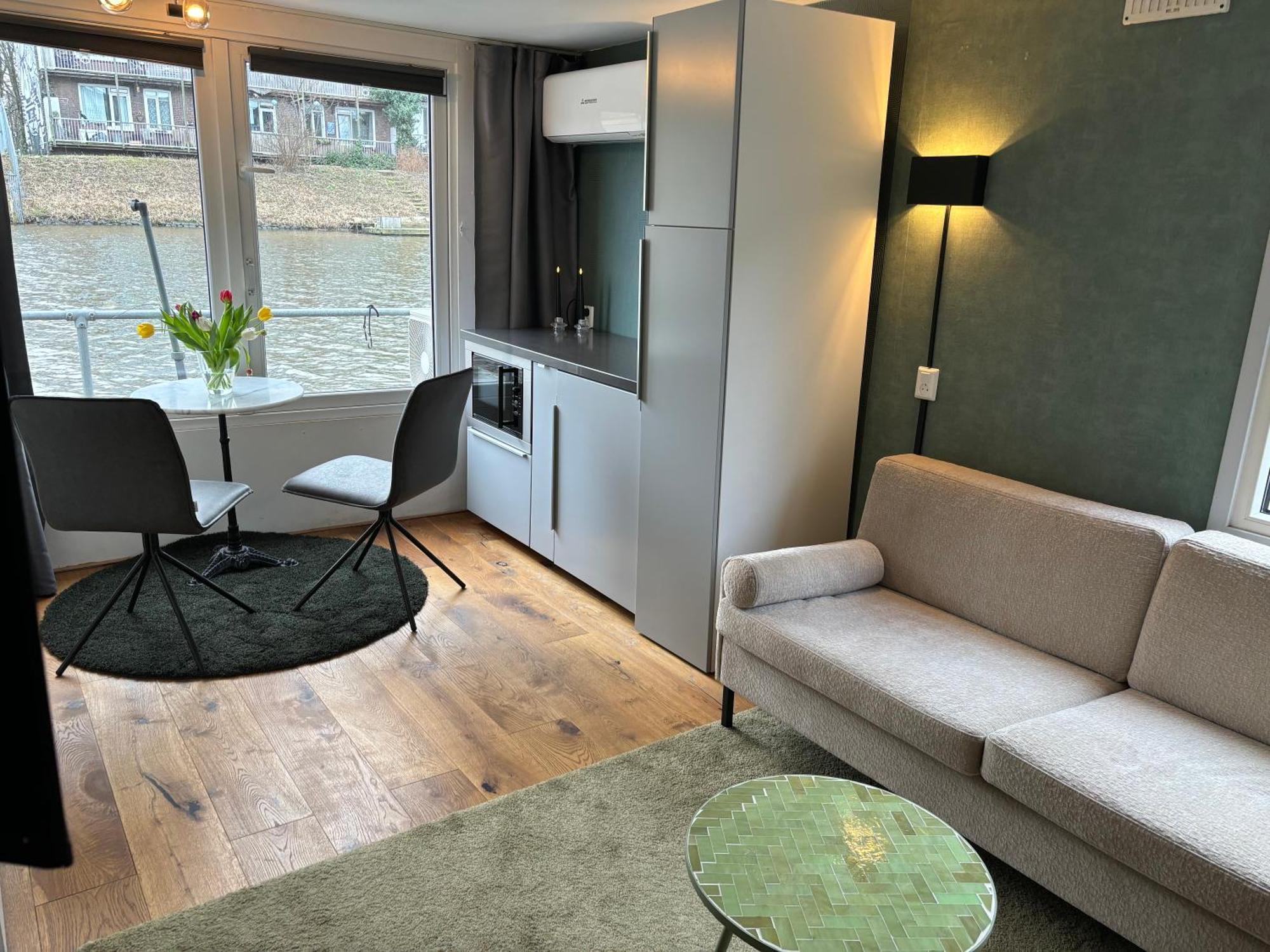 Luxury Studio On Robs Houseboat Special For Couples Amsterdam Dış mekan fotoğraf