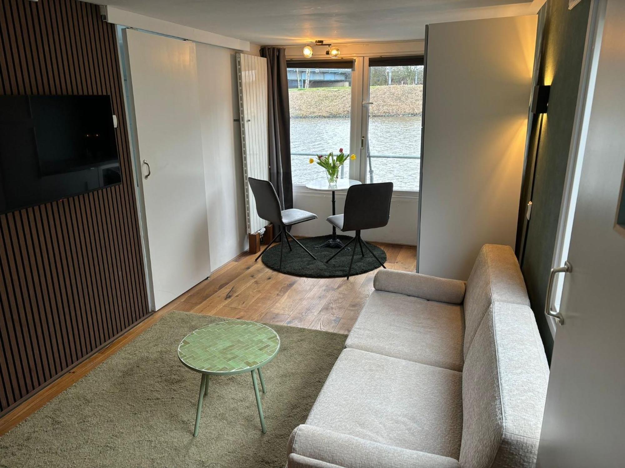 Luxury Studio On Robs Houseboat Special For Couples Amsterdam Dış mekan fotoğraf